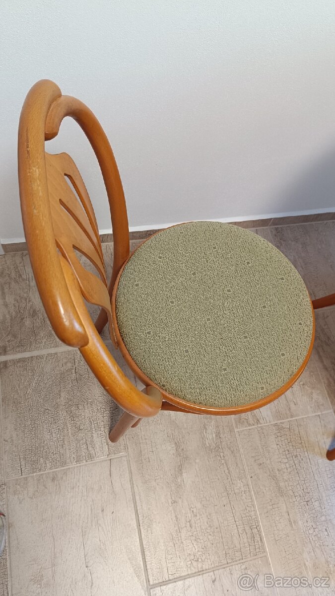 Stůl a židle TON - 3