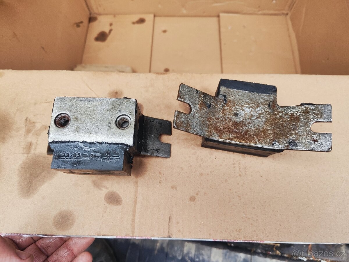 Silenblok prevodovky škoda - 3