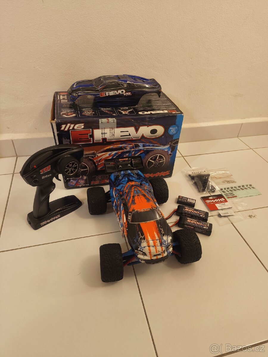 RC Auto Traxxas e-revo VXL 1:16 - 3