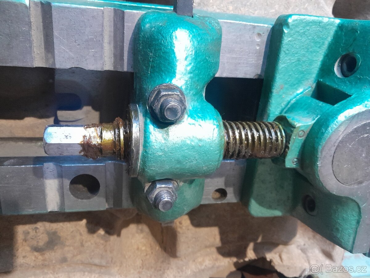 Masivní strojní svěrák 250mm Odpočet DPH - 3