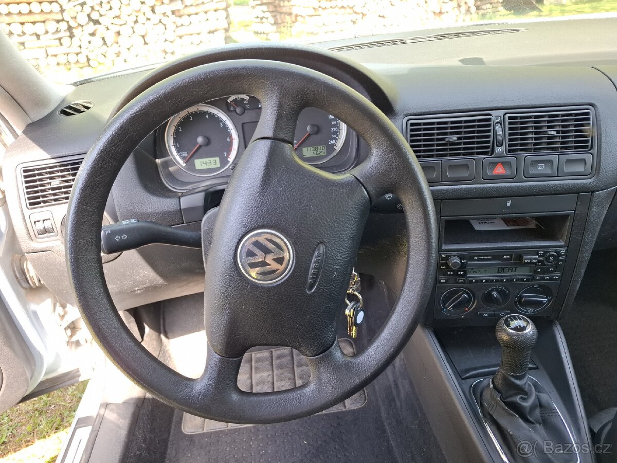 Volkswagen Golf IV 1.4 16V - 3