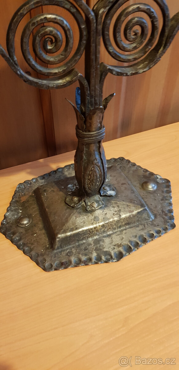 Kovaný svícen na pět svíček - 3