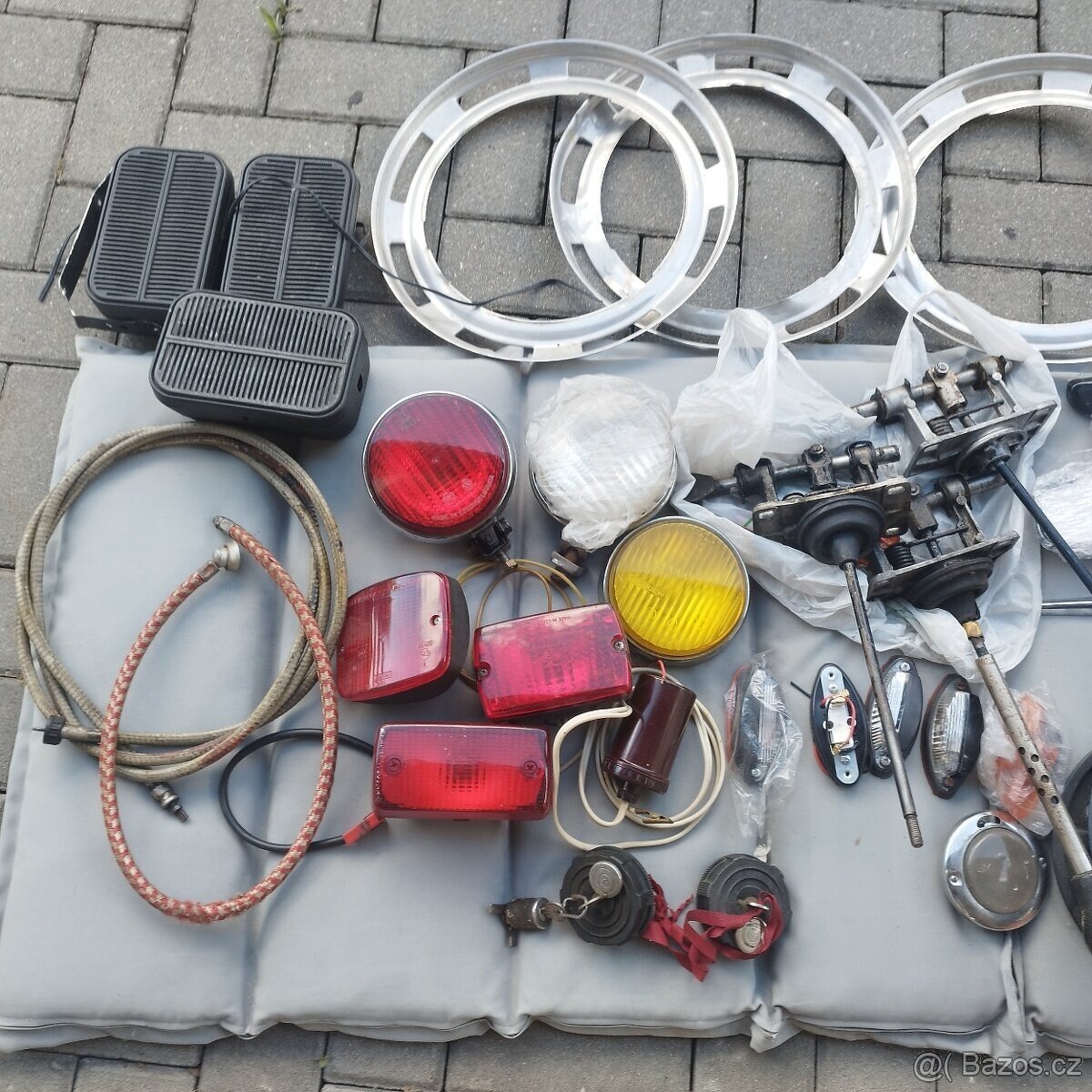 Škoda 100 1000 110r 120 mix dílů číslo 1 - CENA ZA VŠE - 3