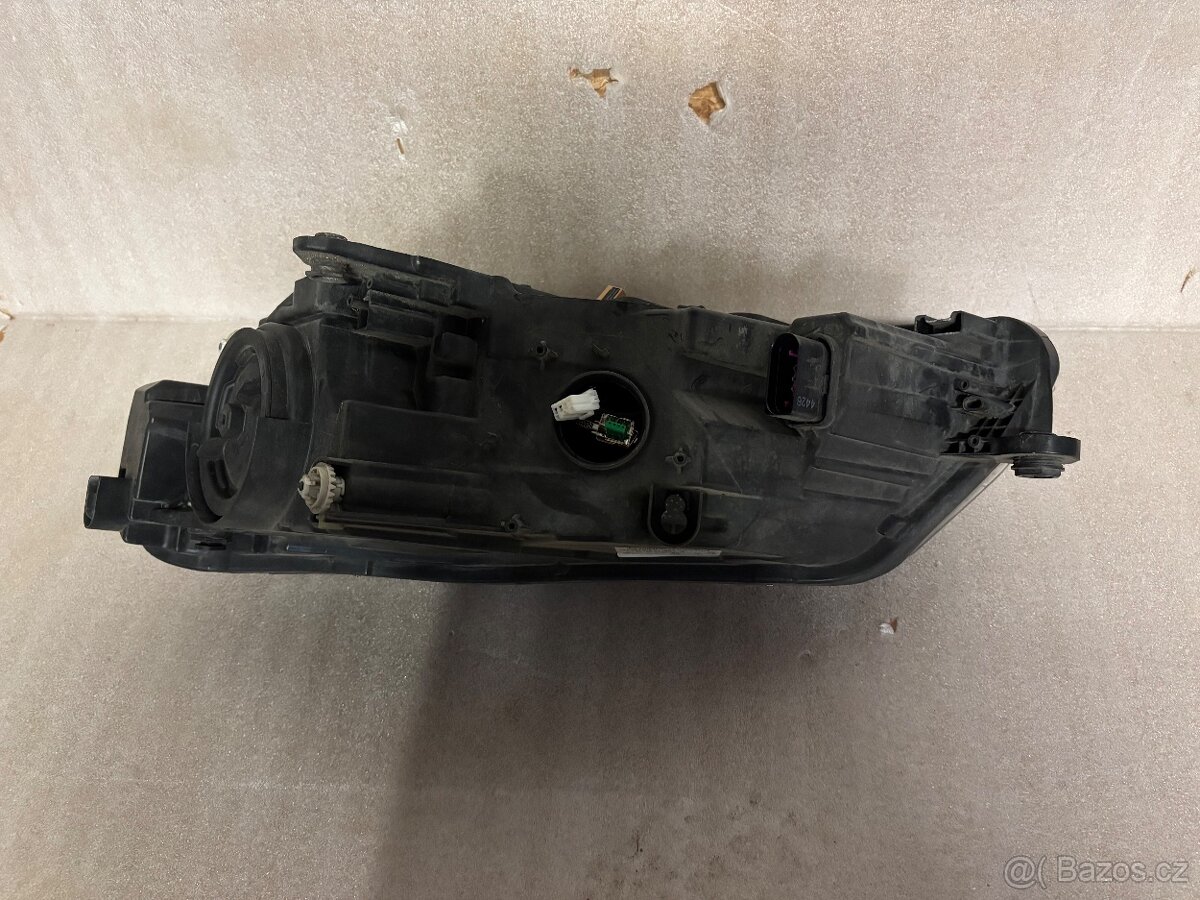 Pravý světlomet Škoda Superb III - 3