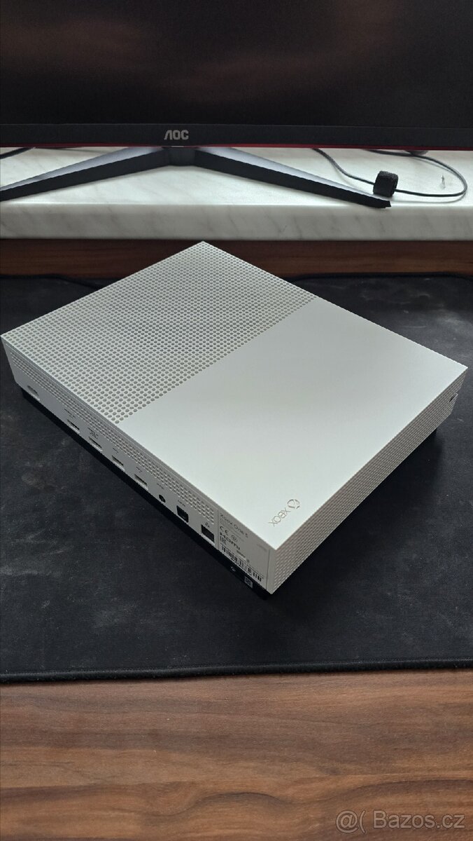 Xbox one s 1tb
- 3