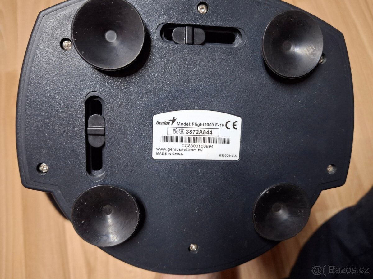 Retro Joystick Genius do MIDI portu a Gamepad Genius do USB - 3