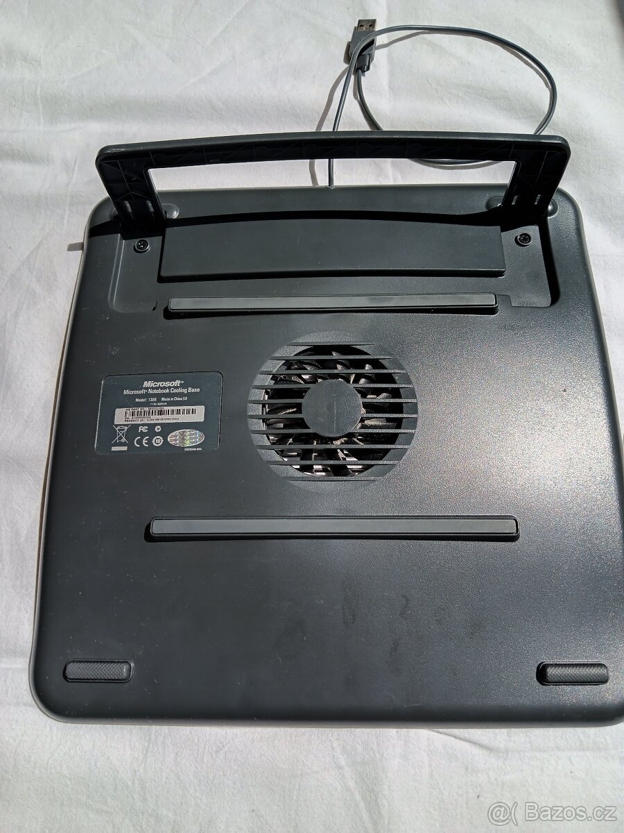 Chladič pod notebook - 3