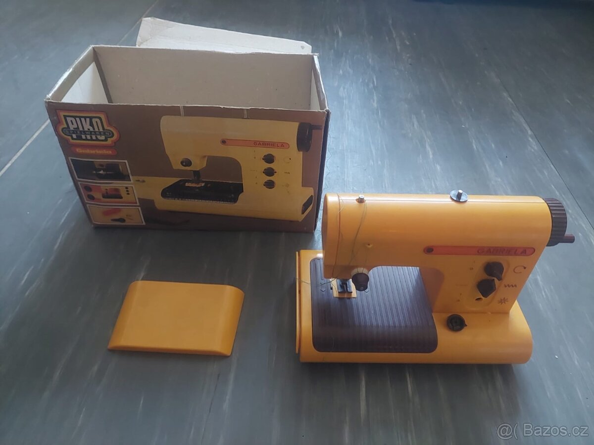 Prodám retro šicí stroj PikoGabriela - 3