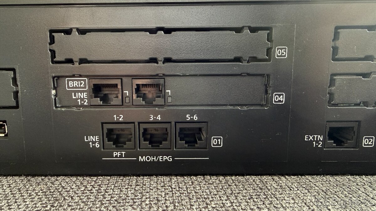 Telefonní ústředna Panasonic KX-NS500CE - 3