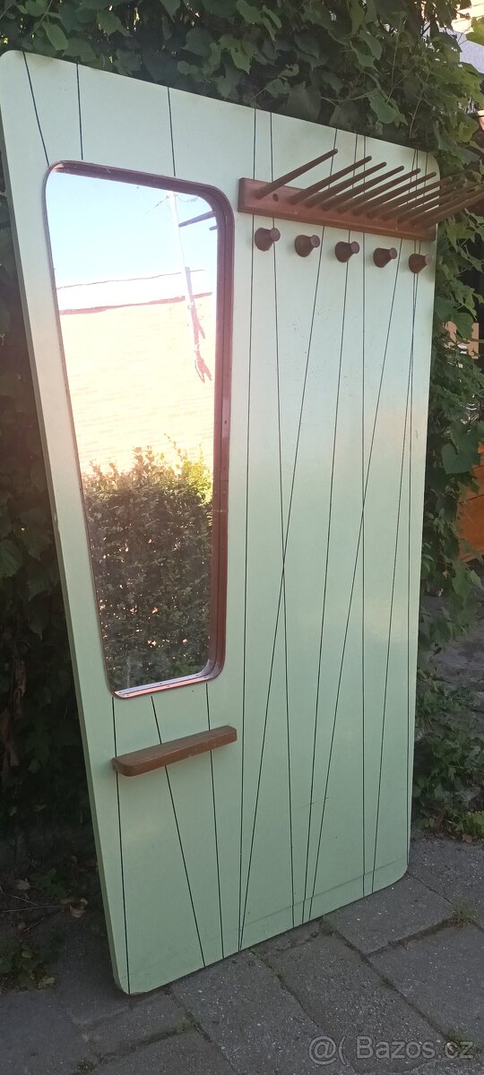 Retro stěna do předsíně BRUSEL - 3