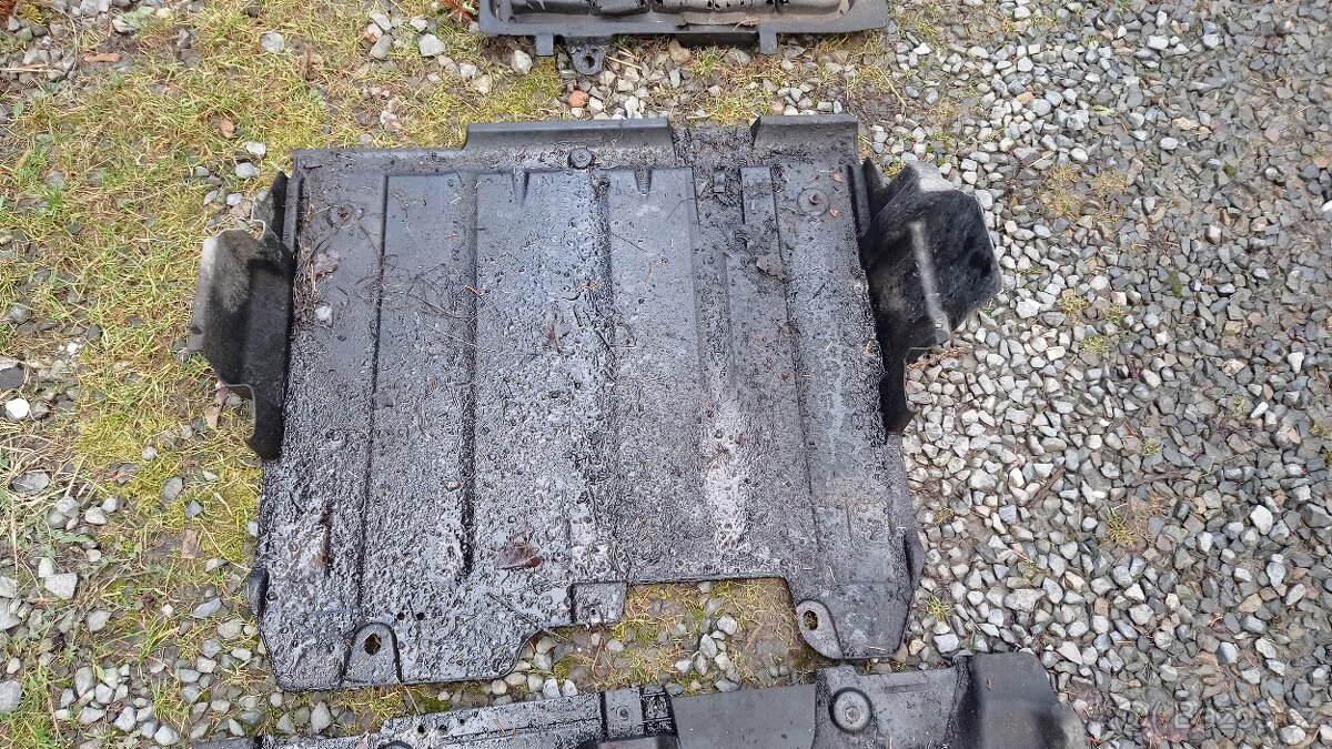 BMW 330 xd 135 kw kryty pod motor a převodovku - 3