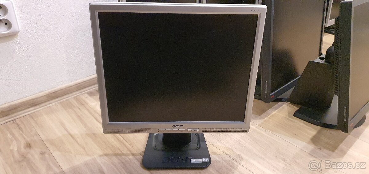 LCD monitory, D-SUB, DVI, reproduktory, Lenovo, Nec, Samsung - 3