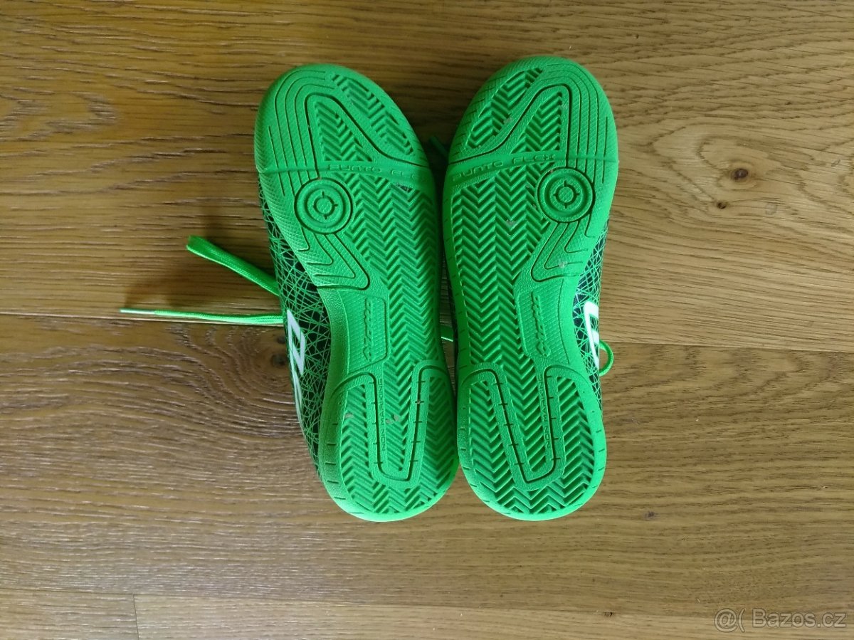 Sportovní i sálové boty vel. 26 - 3