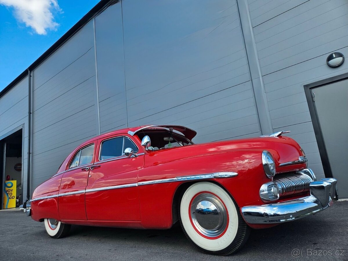 1950 Mercury Eight Sport Sedan - 3