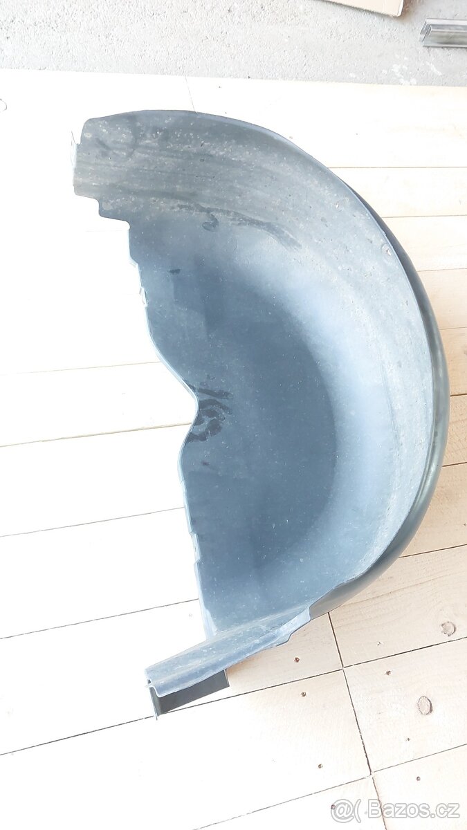 VW Transporter T5 – PODBĚHY PLASTOVÉ - 3