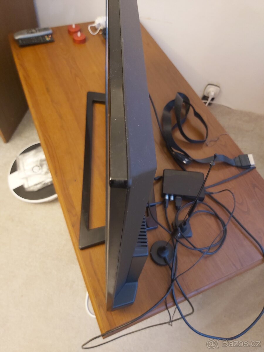 GRUNDIG TELEVIZE - 3