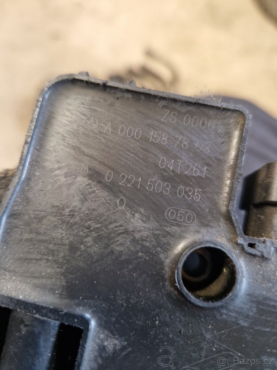 Rozprodám na díly motor 2.6 benzín - 3