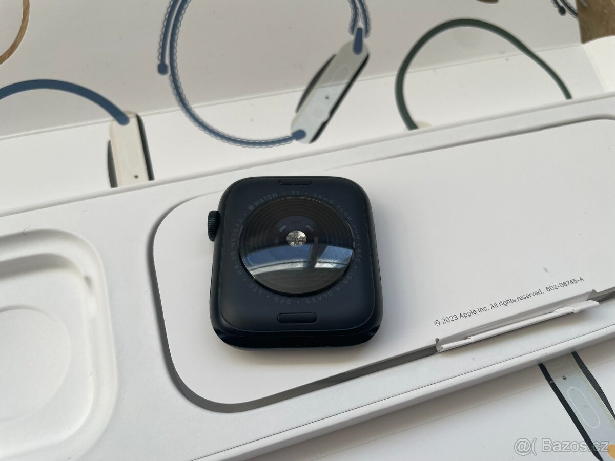 Apple Watch SE (2. gen) 44mm Midnight - 3