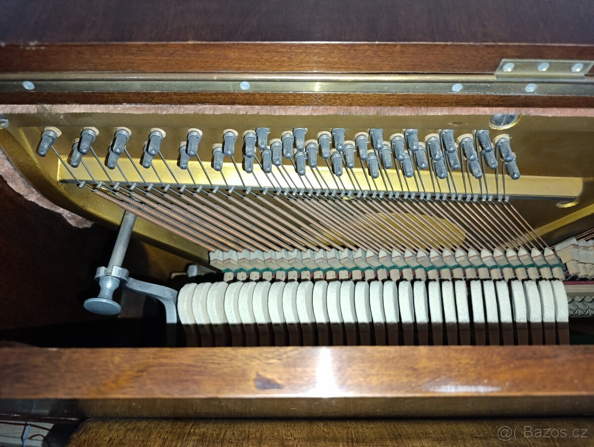 Pianino Geyer - 3