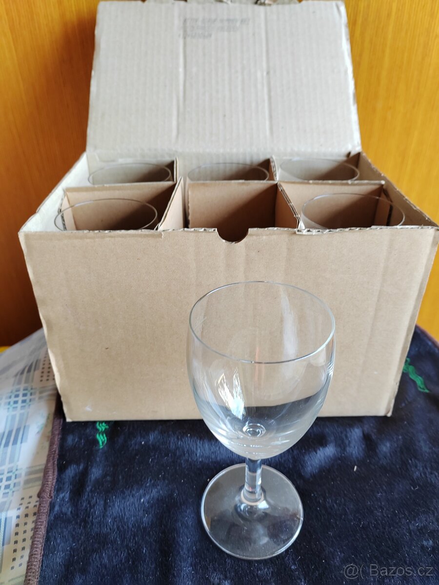 Skleničky na červené víno 2dl - 3