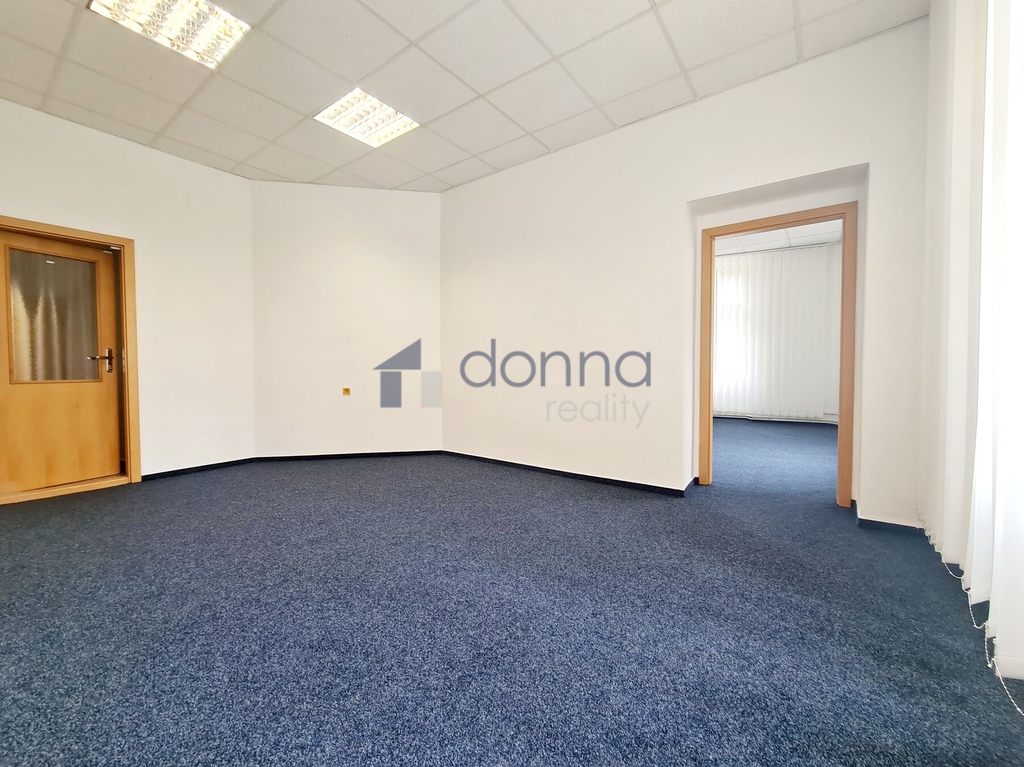 Pronájem kanceláře 34 m² Jablonského, Praha 7 - Holešovice - 3