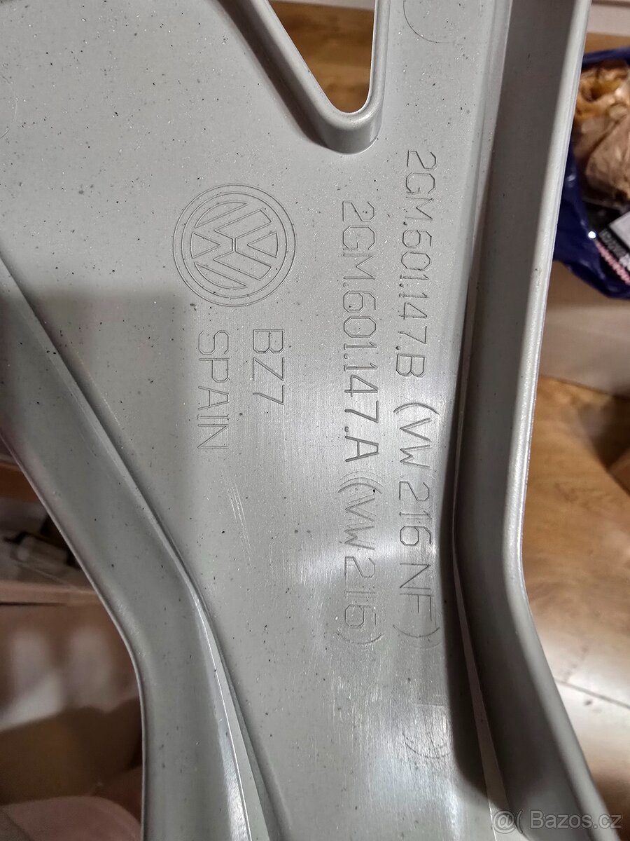 Poklice sada 4 kusů na VW - 3