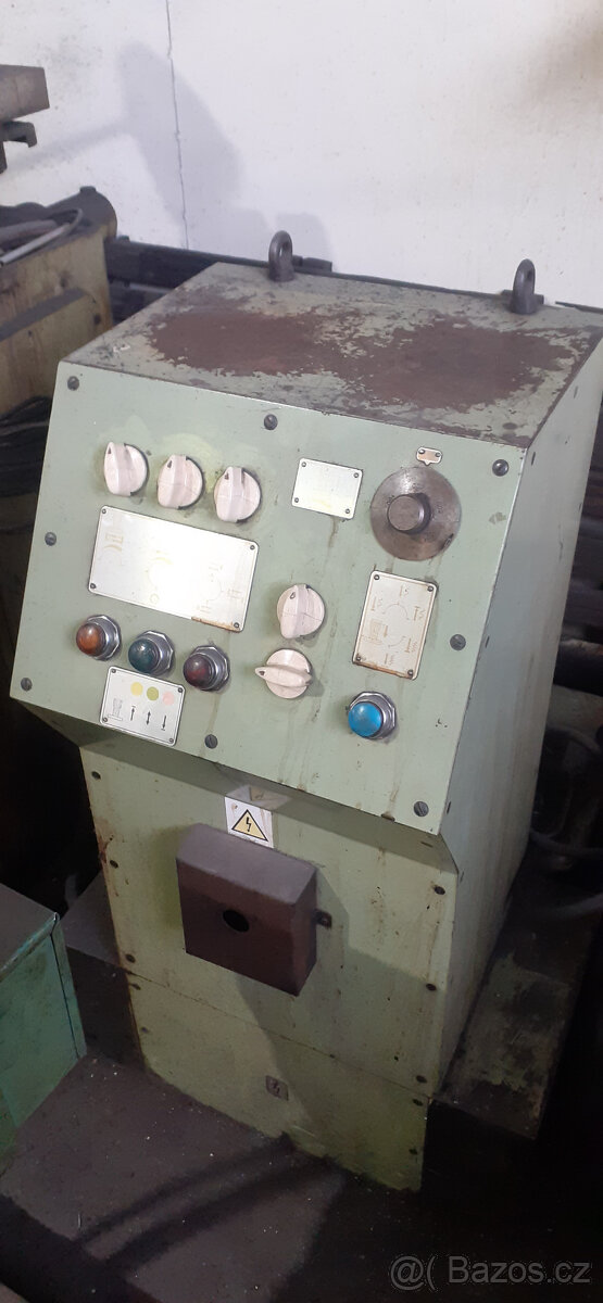 Hrotová bruska TOS BUA 16 - 3