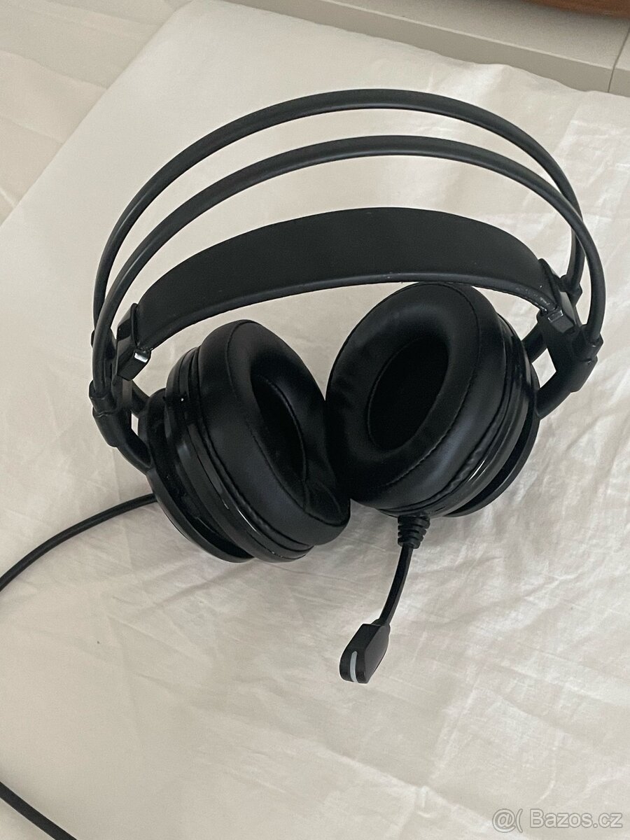 Sluchátka Yenkee YHP303 a myš Logitech G102 Lightsync - 3