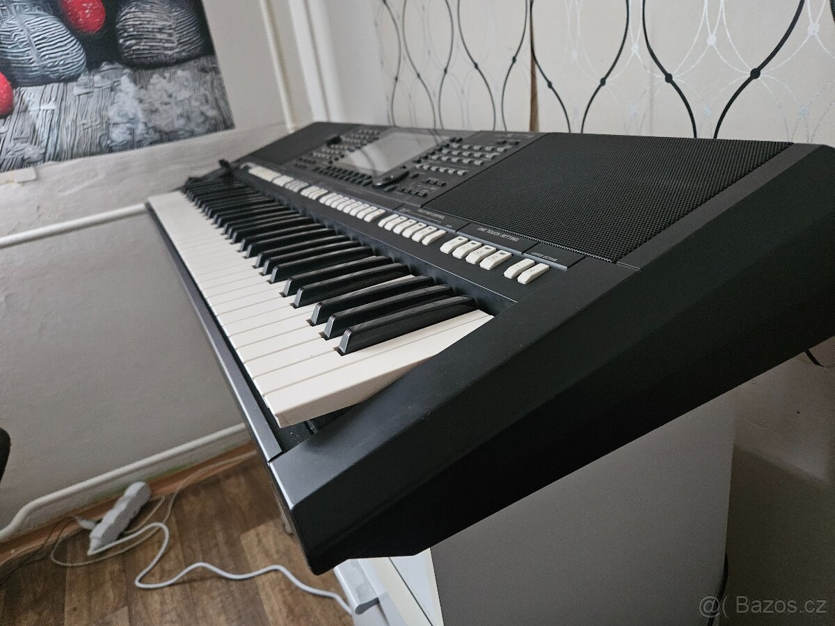 Yamaha Psr S775 - 3