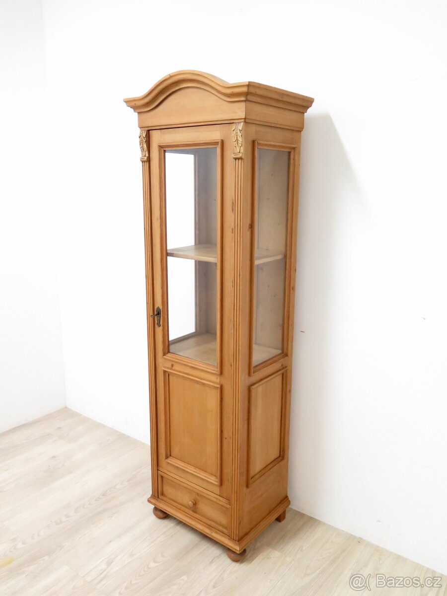 Krásná stará vitrína - 3