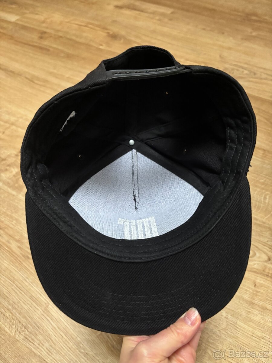 Černá snapback kšiltovka (divadla) Mír - 3