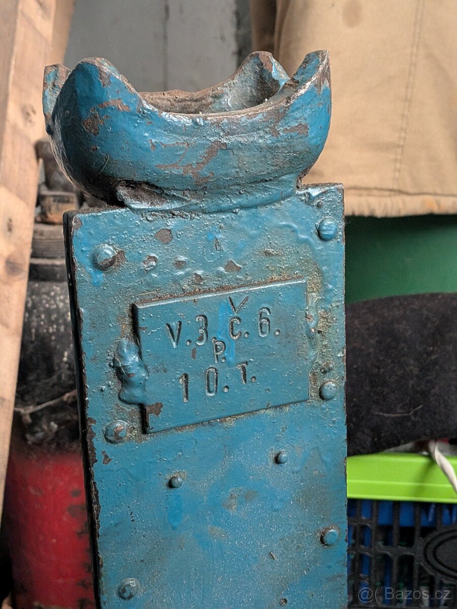 Hřebenový zvedák BRANO 10T - 3