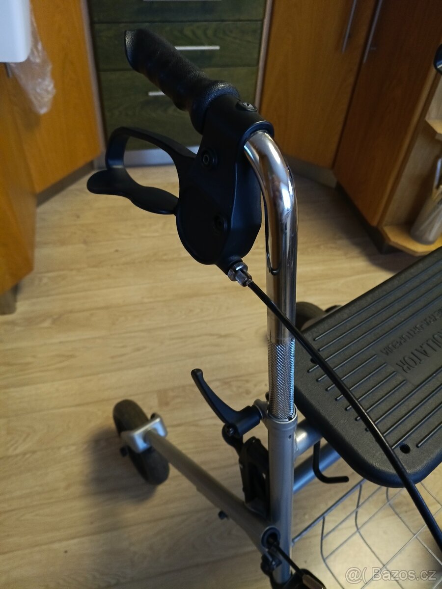 invalidní chodítko - 3