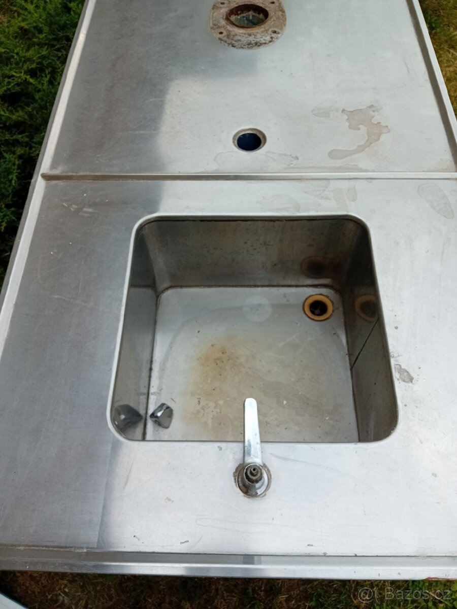 RETRO VÝČEPNÍ PULT - 3