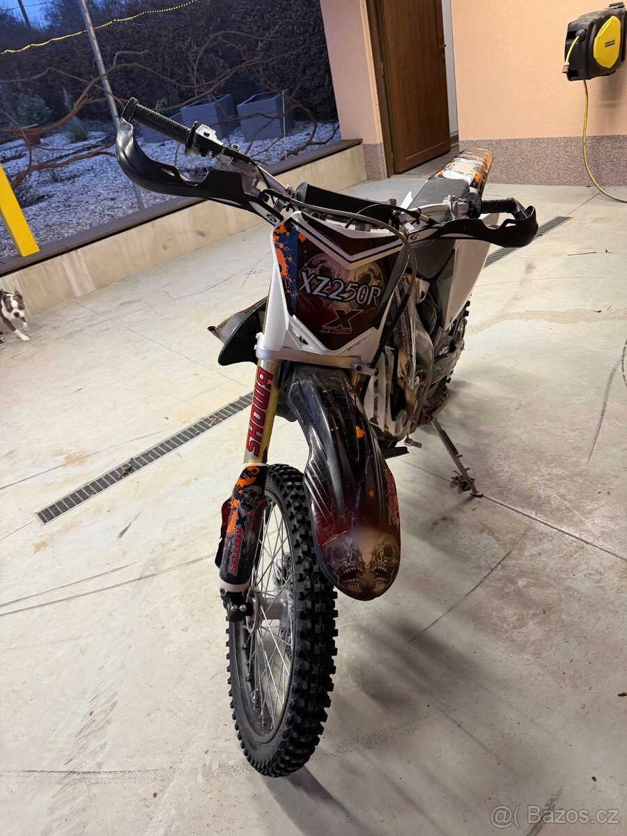 Xmotos XZ250 / 250 ccm 4T – po servisu, počítadlo MTH - 3