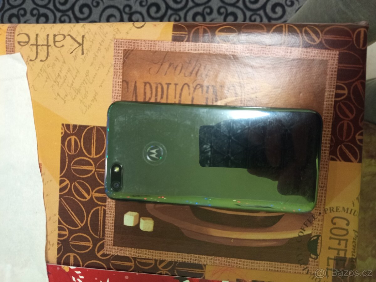 Motorola moto e6 play - 3