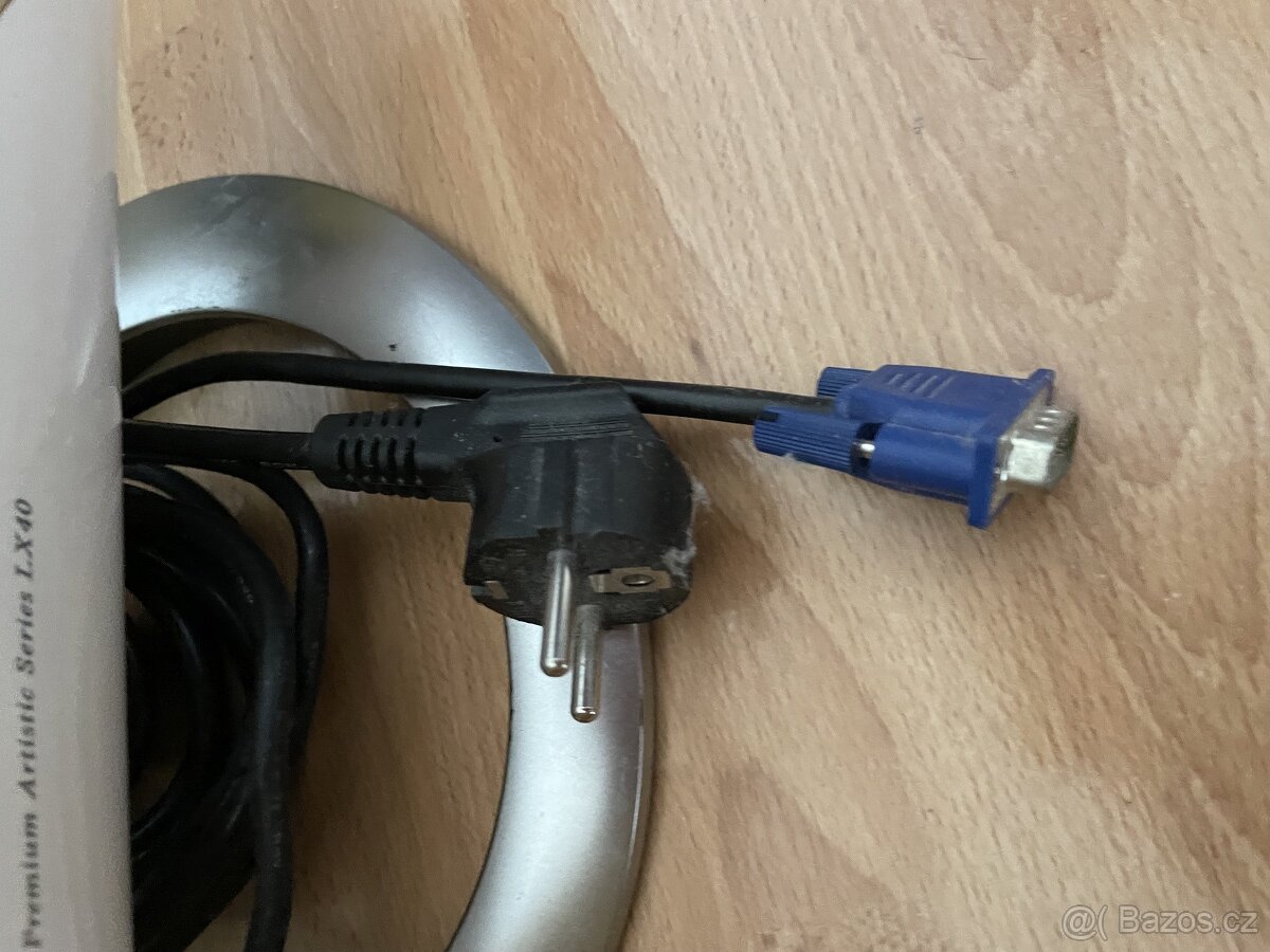 Monitor LG- dobrý stav, cca 19 palců - 3