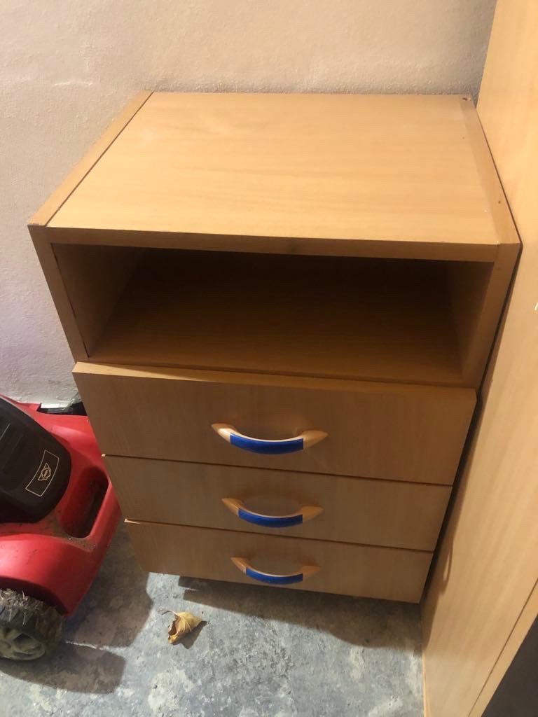 Skříňka s psacím stolem - 3