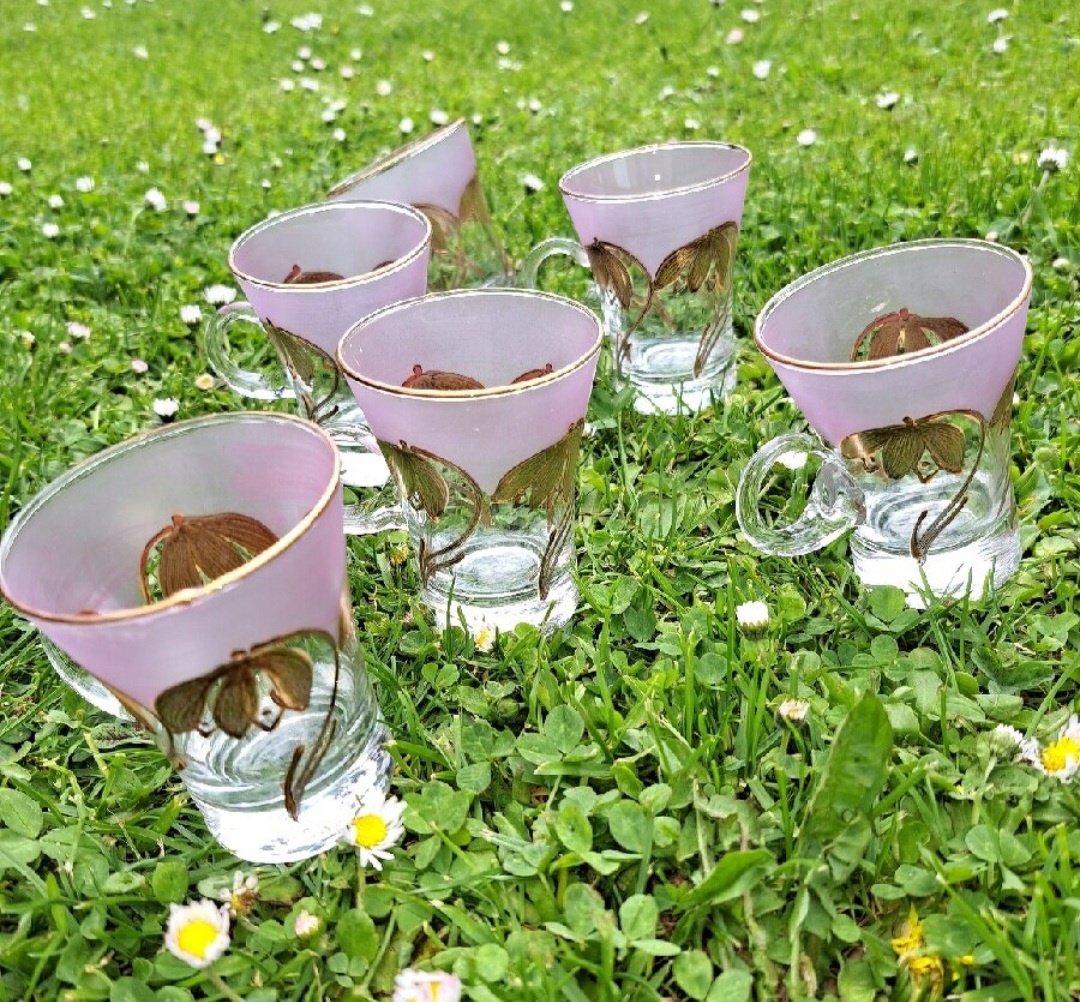 Sklenička s uchem - 3