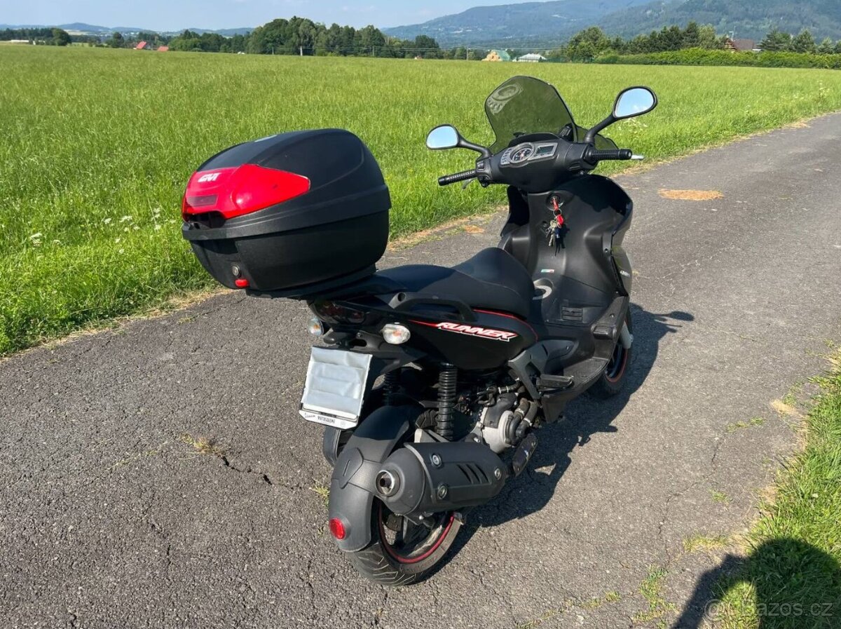 Gilera Runner 200 ST - 3