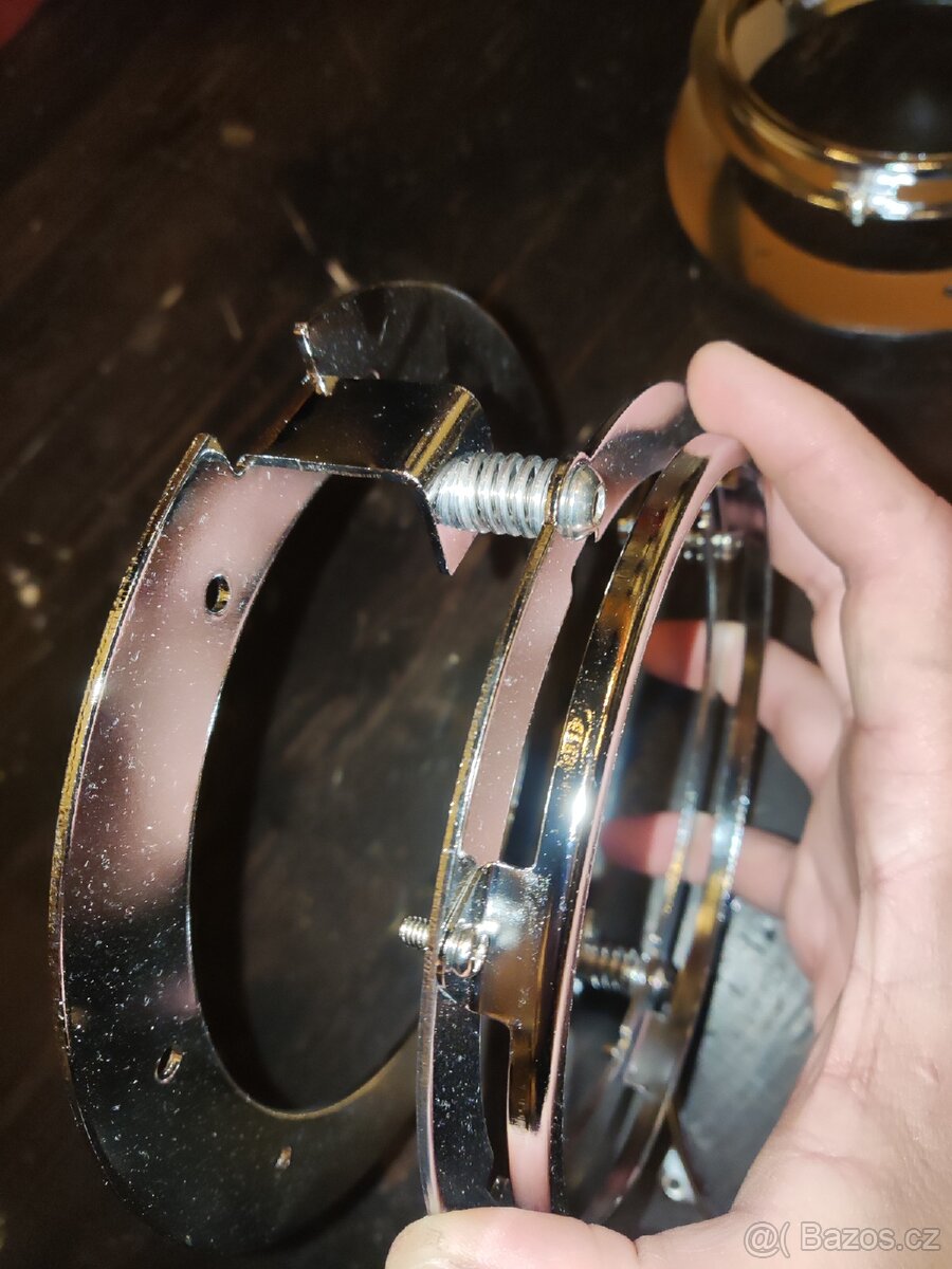 UNI drzak svetel - 3