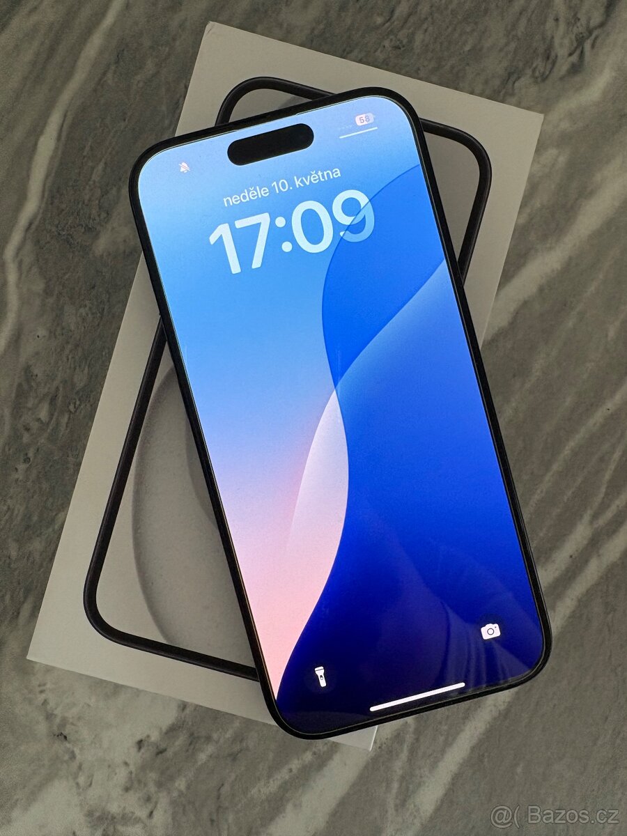 iPhone 15 Pro 128GB Blue Titanium - 3