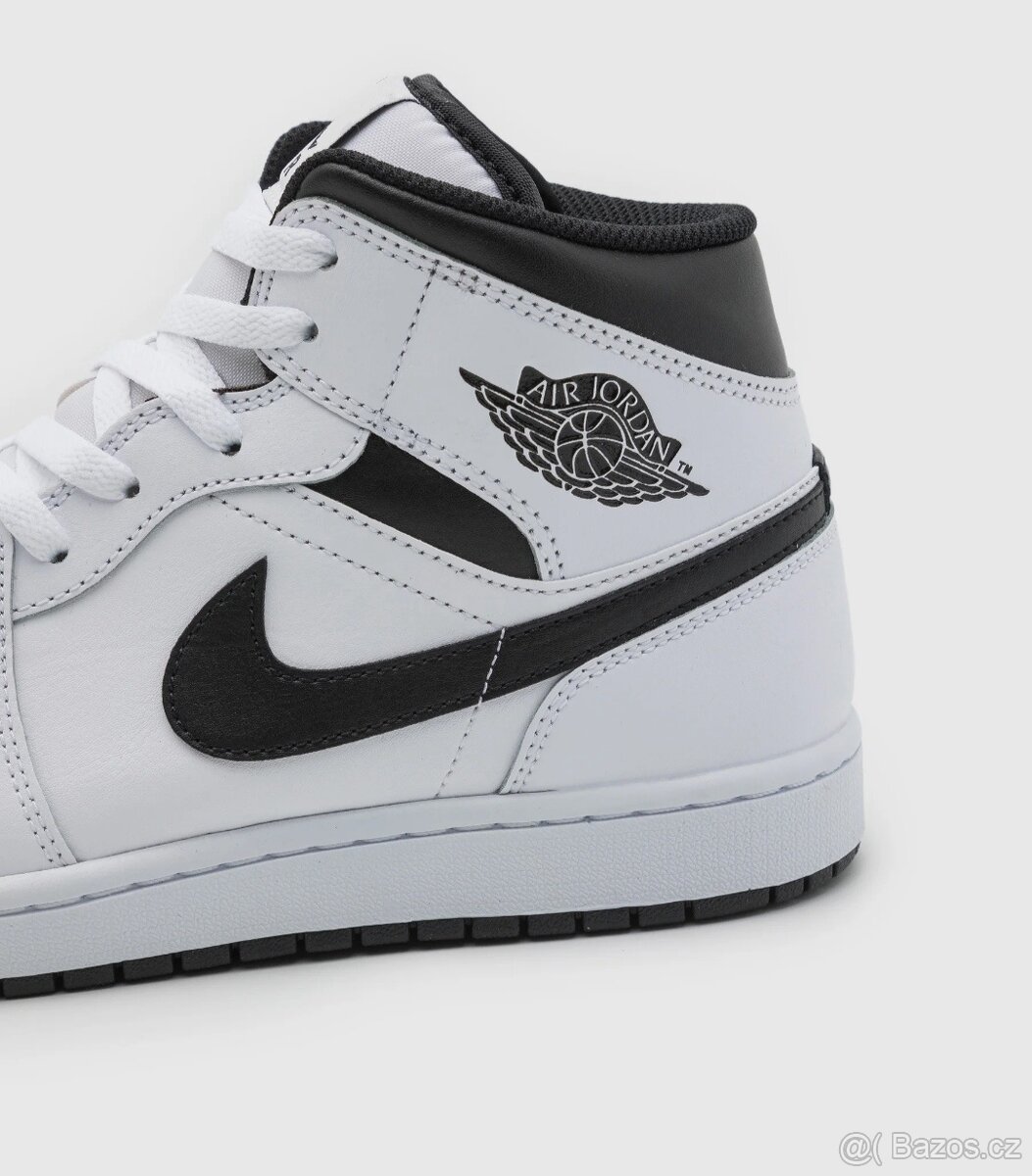 NIKE AIR JORDAN 1 MID - 3