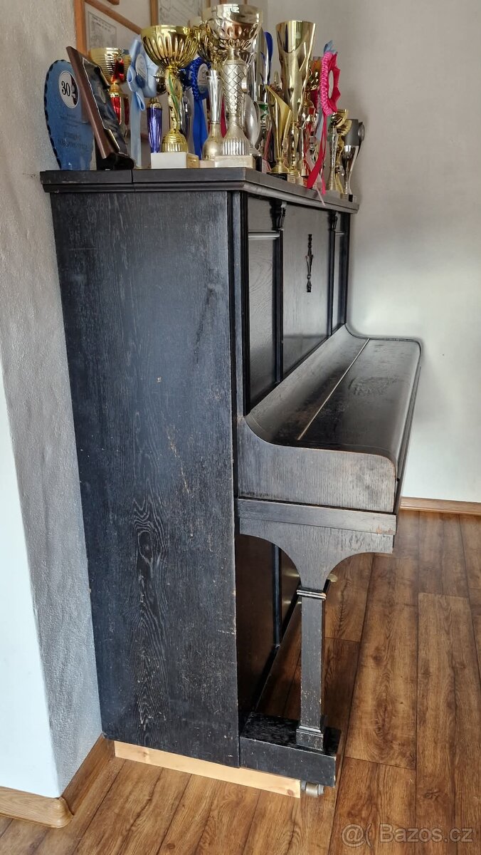 Pianino PETROF - 3