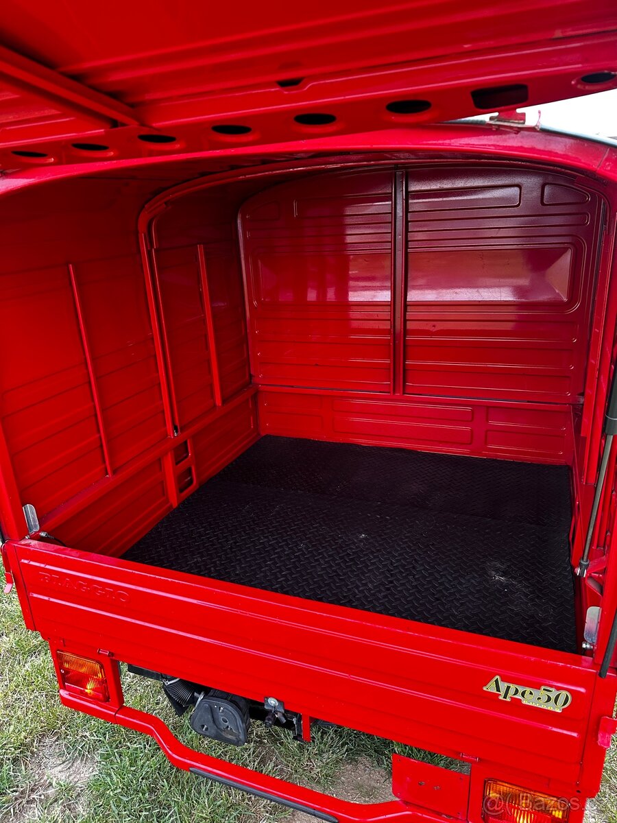 Piaggio Ape 50 red - 3