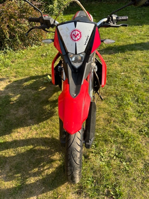 Yuki 125 SRi