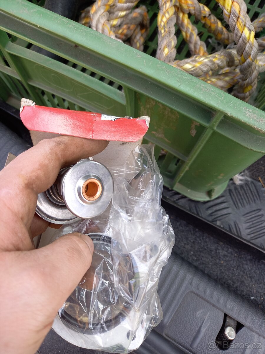 Termostat chladicího systému GATES TH11287G1 Audi Ford Opel - 3