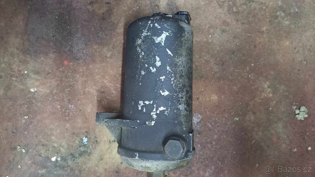 Zetor 25 -naftový filtr - 3