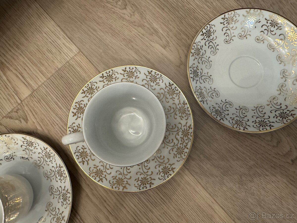 Zbytek z porcelánové soupravy na kávu - 3