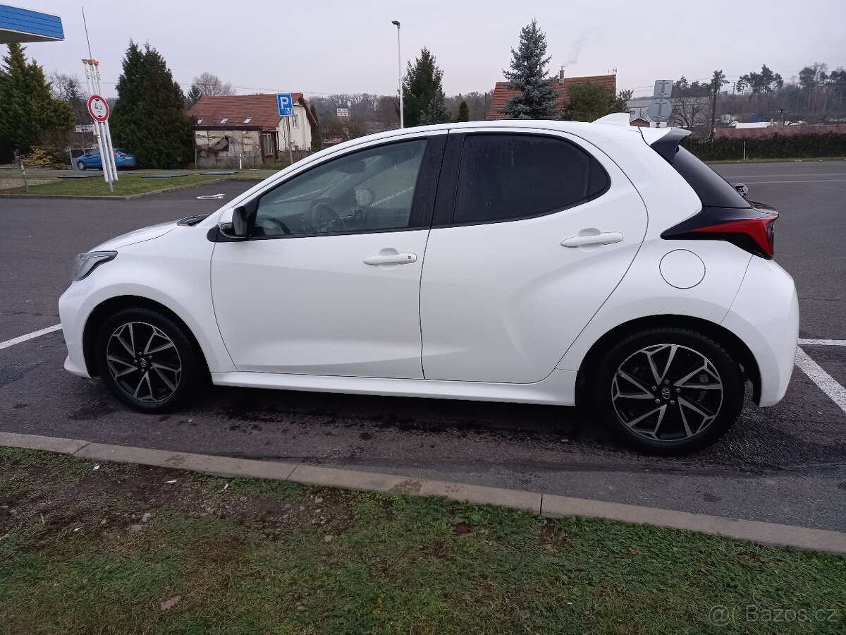 Toyota Yaris 1.5 HYBRID ,zakoupeno v ČR - 3